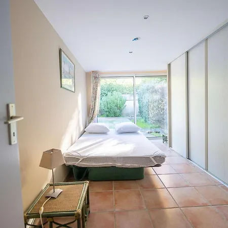 Maison Pour 6 Personnes , Climatisee A 500 M De La De Saint Clair Вилла